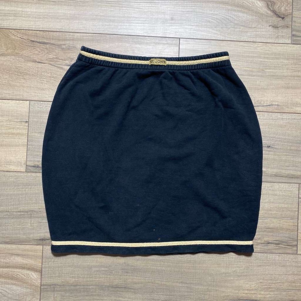 St John Sportswear By Marie Gray Pull On Skirt Black With Gold Trim